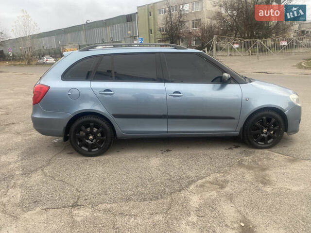 Серый Шкода Фабия, объемом двигателя 1.2 л и пробегом 274 тыс. км за 5500 $, фото 7 на Automoto.ua