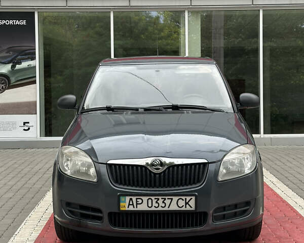 Сірий Шкода Фабія, об'ємом двигуна 1.2 л та пробігом 289 тис. км за 3800 $, фото 1 на Automoto.ua