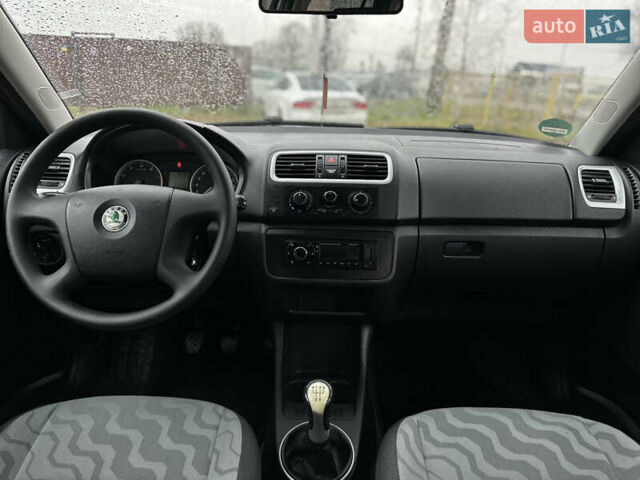 Сірий Шкода Фабія, об'ємом двигуна 1.39 л та пробігом 217 тис. км за 5700 $, фото 47 на Automoto.ua