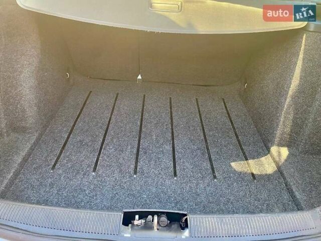 Сірий Шкода Фабія, об'ємом двигуна 1.39 л та пробігом 194 тис. км за 5500 $, фото 8 на Automoto.ua