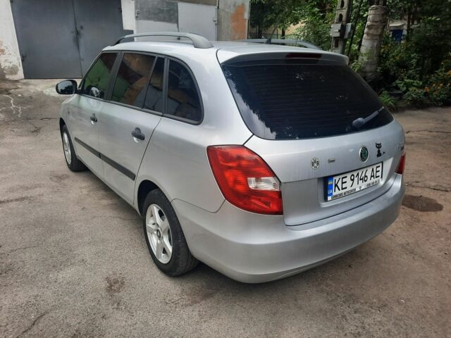 Серый Шкода Фабия, объемом двигателя 0 л и пробегом 157 тыс. км за 5800 $, фото 3 на Automoto.ua