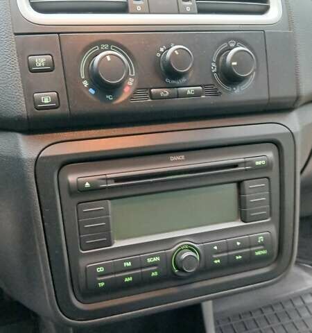 Серый Шкода Фабия, объемом двигателя 1.39 л и пробегом 232 тыс. км за 6500 $, фото 17 на Automoto.ua