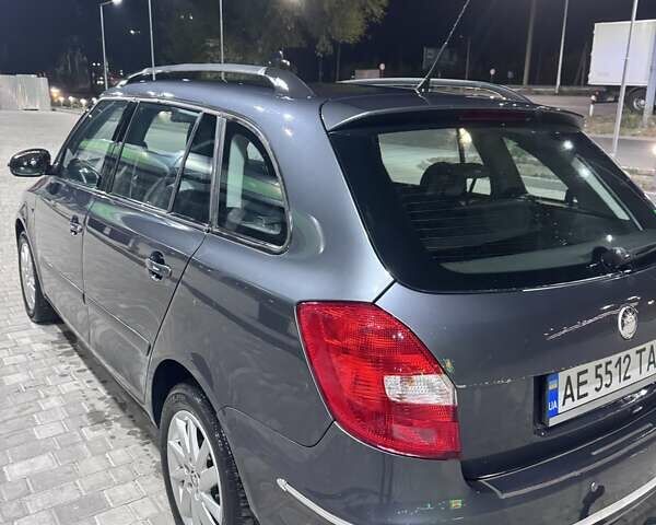 Сірий Шкода Фабія, об'ємом двигуна 1.39 л та пробігом 198 тис. км за 6000 $, фото 7 на Automoto.ua