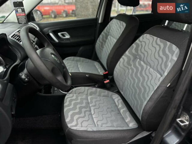 Сірий Шкода Фабія, об'ємом двигуна 1.39 л та пробігом 217 тис. км за 5700 $, фото 23 на Automoto.ua