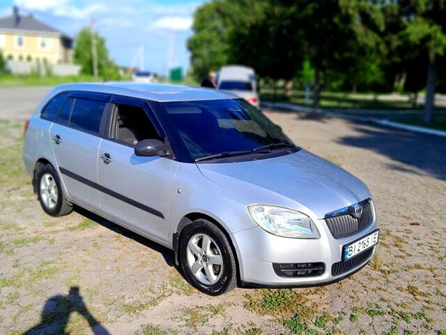 Сірий Шкода Фабія, об'ємом двигуна 1.2 л та пробігом 230 тис. км за 4500 $, фото 1 на Automoto.ua