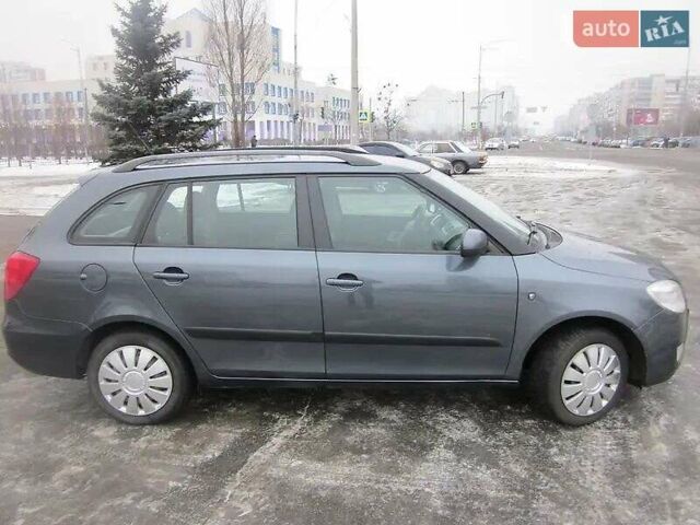 Серый Шкода Фабия, объемом двигателя 1.6 л и пробегом 180 тыс. км за 6500 $, фото 7 на Automoto.ua