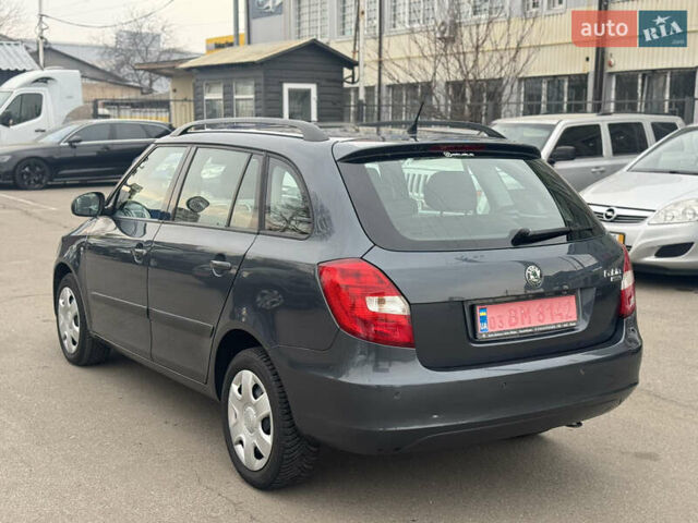 Серый Шкода Фабия, объемом двигателя 1.4 л и пробегом 240 тыс. км за 5300 $, фото 6 на Automoto.ua