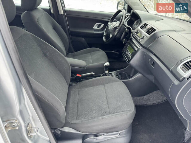 Серый Шкода Фабия, объемом двигателя 1.39 л и пробегом 208 тыс. км за 5550 $, фото 19 на Automoto.ua