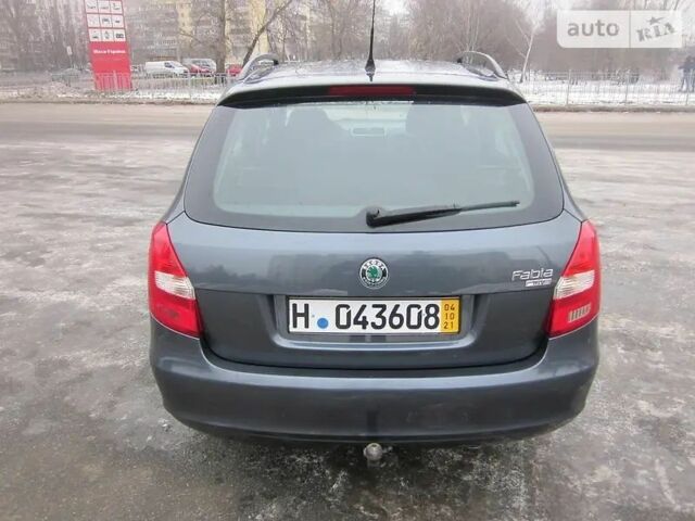 Серый Шкода Фабия, объемом двигателя 1.6 л и пробегом 180 тыс. км за 6500 $, фото 4 на Automoto.ua