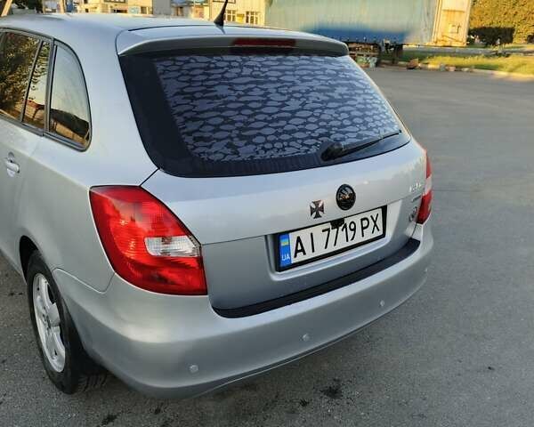 Сірий Шкода Фабія, об'ємом двигуна 1.2 л та пробігом 228 тис. км за 3850 $, фото 4 на Automoto.ua