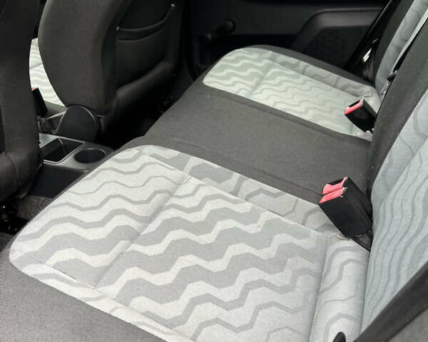 Шкода Фабия 2008 в Чернигове на Automoto.ua Серый Шкода Фабия, объемом двигателя 1.39 л и пробегом 240 тыс. км за 5600 $, фото 25 на Automoto.ua