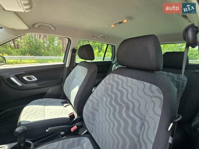 Серый Шкода Фабия, объемом двигателя 1.6 л и пробегом 215 тыс. км за 5599 $, фото 16 на Automoto.ua