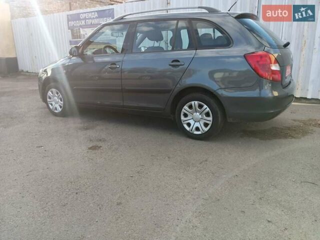 Сірий Шкода Фабія, об'ємом двигуна 1.6 л та пробігом 257 тис. км за 5899 $, фото 11 на Automoto.ua