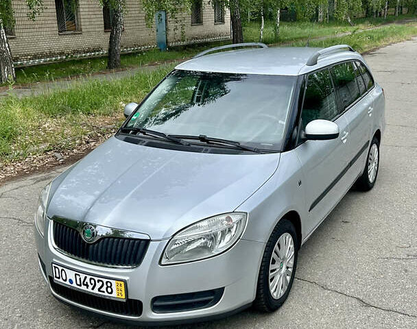 Серый Шкода Фабия, объемом двигателя 0 л и пробегом 230 тыс. км за 5499 $, фото 3 на Automoto.ua