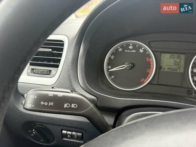 Сірий Шкода Фабія, об'ємом двигуна 1.6 л та пробігом 195 тис. км за 6500 $, фото 26 на Automoto.ua
