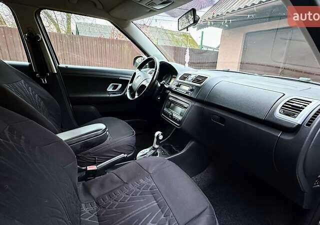 Серый Шкода Фабия, объемом двигателя 1.6 л и пробегом 213 тыс. км за 6700 $, фото 19 на Automoto.ua