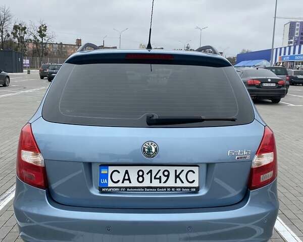 Серый Шкода Фабия, объемом двигателя 1.6 л и пробегом 218 тыс. км за 6300 $, фото 2 на Automoto.ua