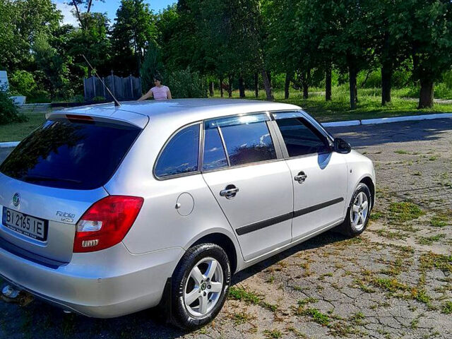 Сірий Шкода Фабія, об'ємом двигуна 1.2 л та пробігом 230 тис. км за 4500 $, фото 5 на Automoto.ua