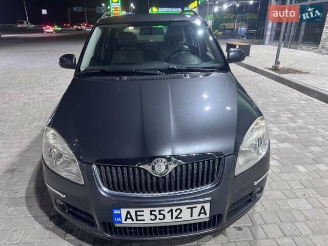 Сірий Шкода Фабія, об'ємом двигуна 1.39 л та пробігом 198 тис. км за 6000 $, фото 1 на Automoto.ua