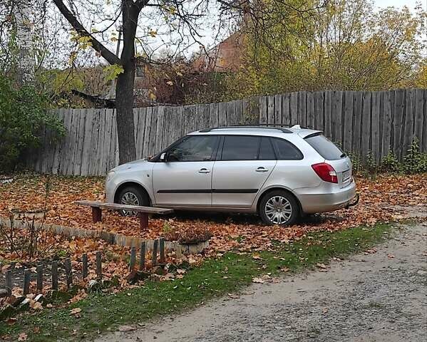 Серый Шкода Фабия, объемом двигателя 1.9 л и пробегом 304 тыс. км за 4600 $, фото 2 на Automoto.ua