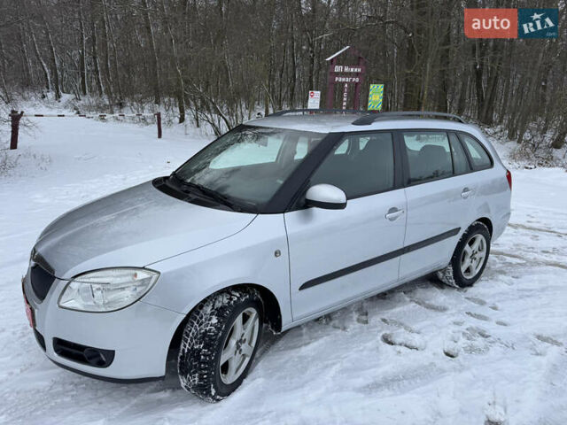 Серый Шкода Фабия, объемом двигателя 1.39 л и пробегом 208 тыс. км за 5550 $, фото 2 на Automoto.ua