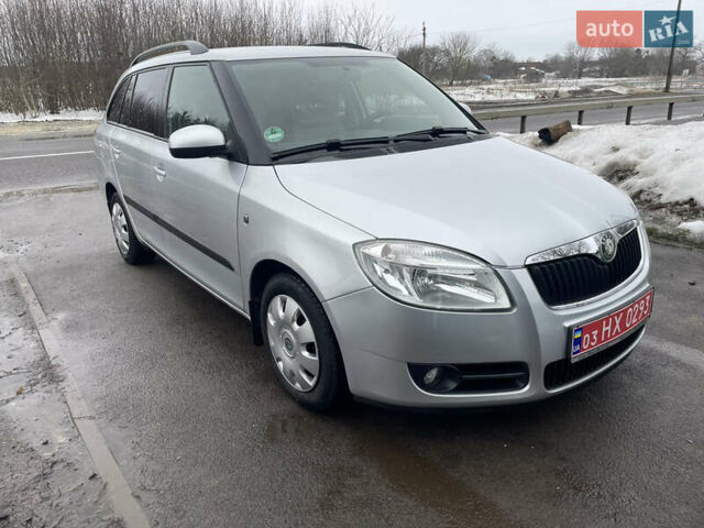 Серый Шкода Фабия, объемом двигателя 1.4 л и пробегом 230 тыс. км за 4650 $, фото 2 на Automoto.ua