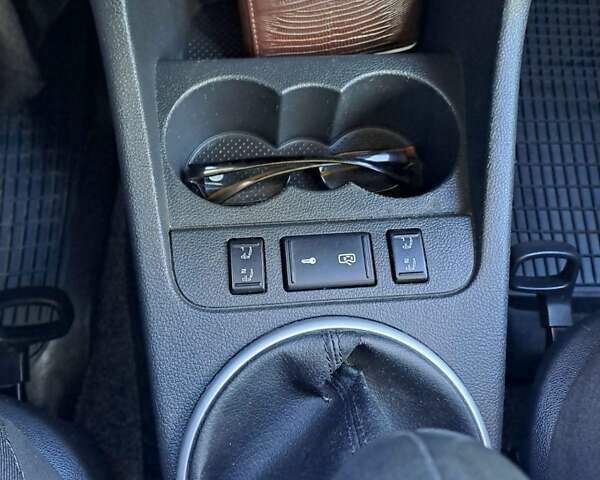 Сірий Шкода Фабія, об'ємом двигуна 1.4 л та пробігом 235 тис. км за 6000 $, фото 3 на Automoto.ua