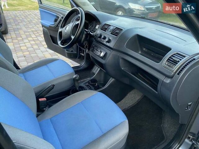 Шкода Фабія 2008 у Нововолинськ на Automoto.ua Сірий Шкода Фабія, об'ємом двигуна 1.4 л та пробігом 220 тис. км за 4500 $, фото 12 на Automoto.ua