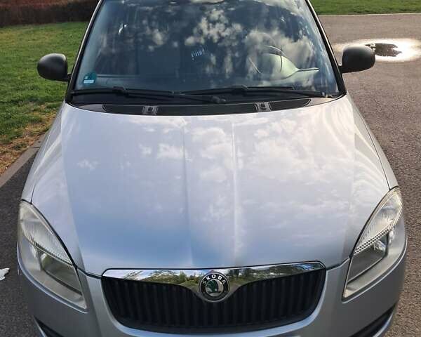 Серый Шкода Фабия, объемом двигателя 1.39 л и пробегом 190 тыс. км за 5900 $, фото 18 на Automoto.ua