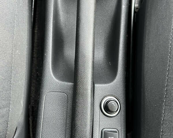 Шкода Фабия 2008 в Чернигове на Automoto.ua Серый Шкода Фабия, объемом двигателя 1.39 л и пробегом 240 тыс. км за 5600 $, фото 31 на Automoto.ua