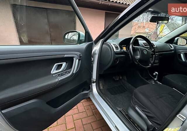 Серый Шкода Фабия, объемом двигателя 1.6 л и пробегом 213 тыс. км за 6700 $, фото 11 на Automoto.ua