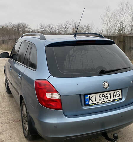 Серый Шкода Фабия, объемом двигателя 1.4 л и пробегом 395 тыс. км за 4200 $, фото 2 на Automoto.ua