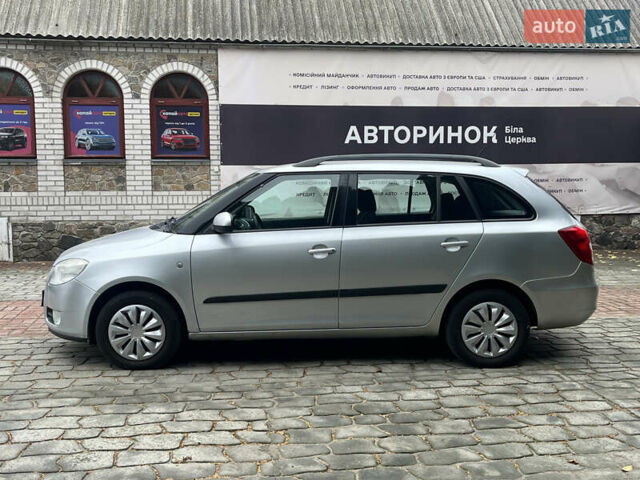 Сірий Шкода Фабія, об'ємом двигуна 1.6 л та пробігом 211 тис. км за 5500 $, фото 5 на Automoto.ua