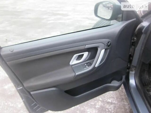 Серый Шкода Фабия, объемом двигателя 1.6 л и пробегом 180 тыс. км за 6500 $, фото 5 на Automoto.ua