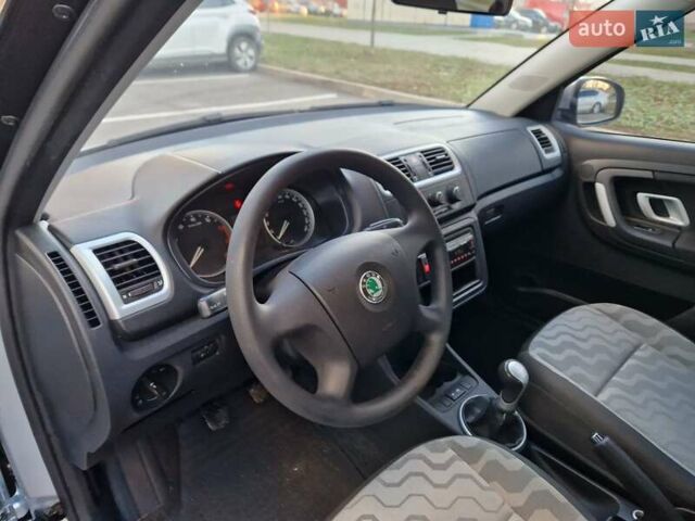 Серый Шкода Фабия, объемом двигателя 1.4 л и пробегом 147 тыс. км за 5600 $, фото 38 на Automoto.ua