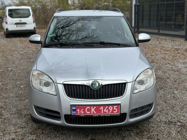 Сірий Шкода Фабія, об'ємом двигуна 1.4 л та пробігом 227 тис. км за 5500 $, фото 1 на Automoto.ua