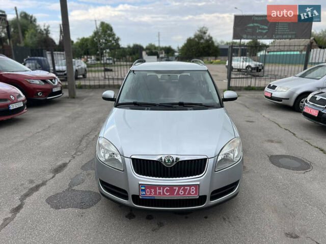 Шкода Фабия 2008 в Чернигове на Automoto.ua Серый Шкода Фабия, объемом двигателя 1.39 л и пробегом 240 тыс. км за 5600 $, фото 2 на Automoto.ua