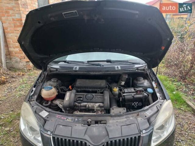 Сірий Шкода Фабія, об'ємом двигуна 1.39 л та пробігом 250 тис. км за 5300 $, фото 18 на Automoto.ua