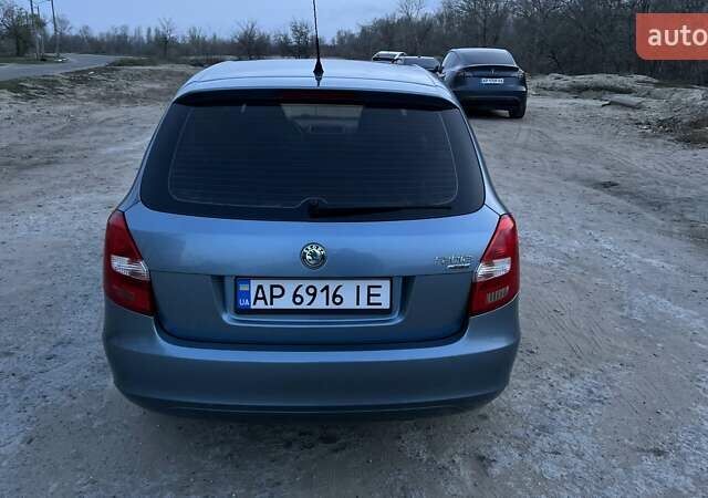 Серый Шкода Фабия, объемом двигателя 1.39 л и пробегом 201 тыс. км за 4500 $, фото 5 на Automoto.ua