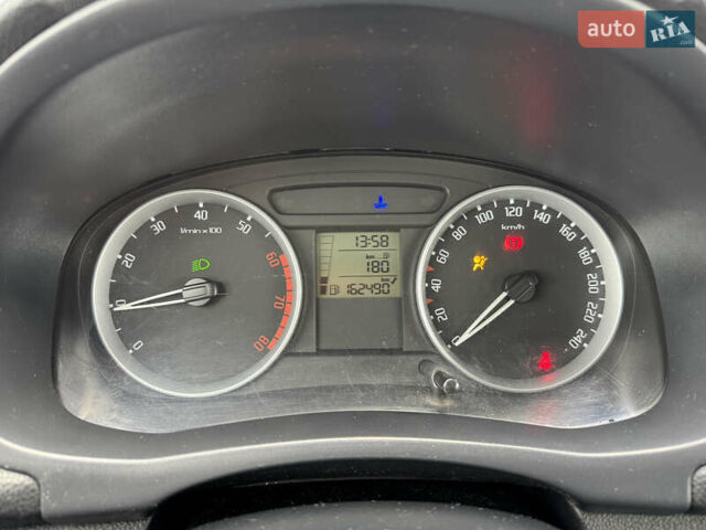 Серый Шкода Фабия, объемом двигателя 1.2 л и пробегом 162 тыс. км за 3990 $, фото 21 на Automoto.ua