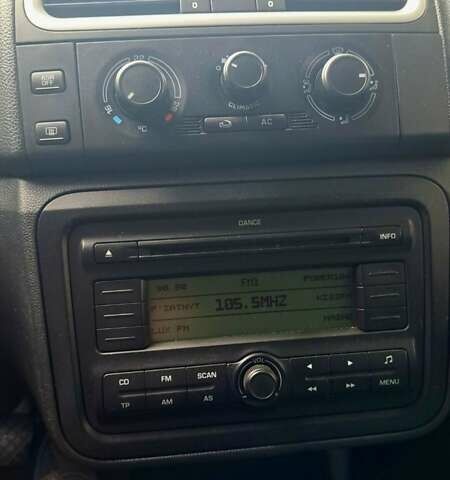 Сірий Шкода Фабія, об'ємом двигуна 1.4 л та пробігом 227 тис. км за 4999 $, фото 8 на Automoto.ua