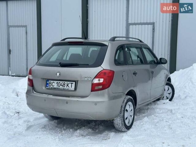 Серый Шкода Фабия, объемом двигателя 1.39 л и пробегом 290 тыс. км за 4450 $, фото 4 на Automoto.ua