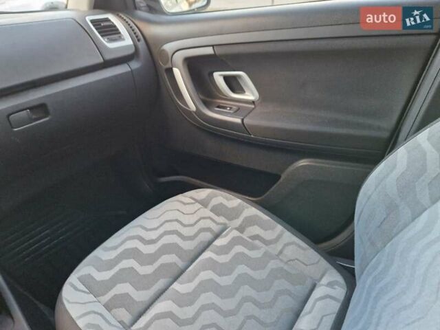 Серый Шкода Фабия, объемом двигателя 1.4 л и пробегом 147 тыс. км за 5600 $, фото 43 на Automoto.ua