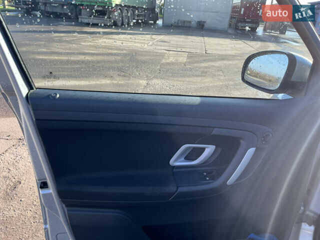 Сірий Шкода Фабія, об'ємом двигуна 1.6 л та пробігом 165 тис. км за 4600 $, фото 16 на Automoto.ua