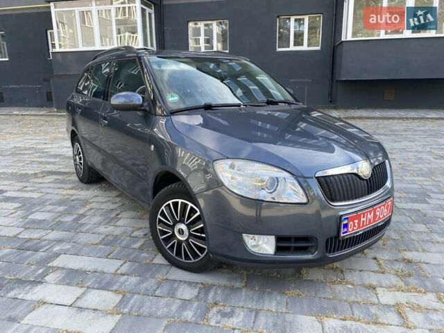 Сірий Шкода Фабія, об'ємом двигуна 1.4 л та пробігом 250 тис. км за 5500 $, фото 1 на Automoto.ua