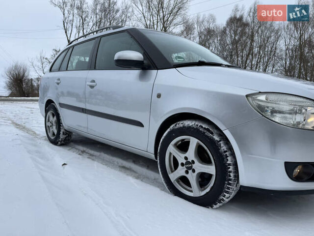 Серый Шкода Фабия, объемом двигателя 1.39 л и пробегом 208 тыс. км за 5550 $, фото 49 на Automoto.ua