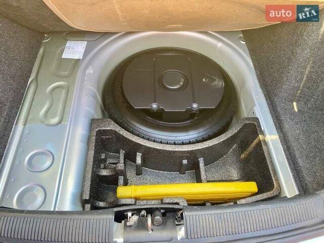 Сірий Шкода Фабія, об'ємом двигуна 1.39 л та пробігом 194 тис. км за 5500 $, фото 7 на Automoto.ua