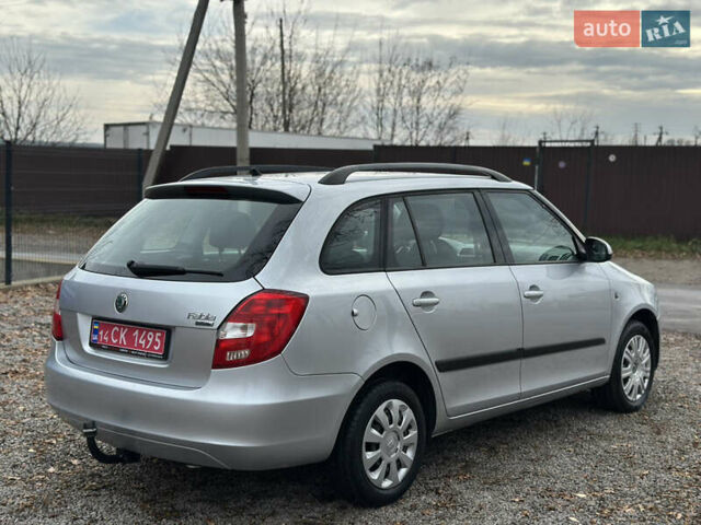 Сірий Шкода Фабія, об'ємом двигуна 1.39 л та пробігом 227 тис. км за 5500 $, фото 17 на Automoto.ua