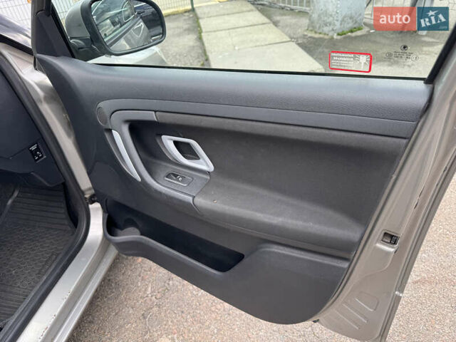 Серый Шкода Фабия, объемом двигателя 1.2 л и пробегом 162 тыс. км за 3990 $, фото 33 на Automoto.ua