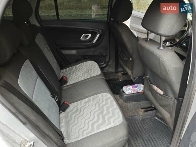 Сірий Шкода Фабія, об'ємом двигуна 1.9 л та пробігом 410 тис. км за 4900 $, фото 9 на Automoto.ua
